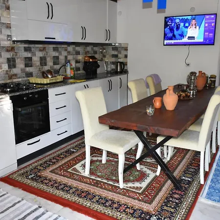 Kartapis Huzurlu Ve Oezel Havuzlu Villa *